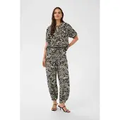 Kaffe Calças 'KABella' preto / offwhite