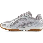 New Balance Sapatilhas baixas '204' cinzento / cinzento-prateado