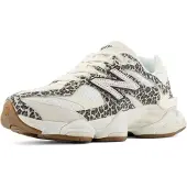 New Balance Sapatilhas baixas '9060' bege / preto