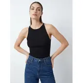 Big Dart Top 'Tanktops & Camis' preto