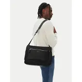 Calvin Klein Messenger preto