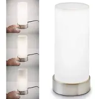 B.K. Licht Candeeiro de mesa Gari, altura 24,5 cm, cromado/branco, vidro, E14