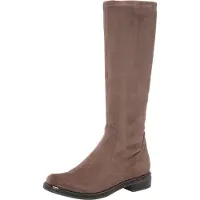 Caprice Bota pueblo