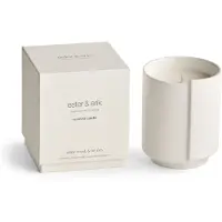 Ester & Erik vela perfumada de almíscar branco e frutas vermelhas 240 g