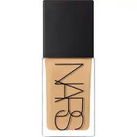 Nars Base iluminadora Light Reflecting para um look natural cor CORDOBA 30 ml