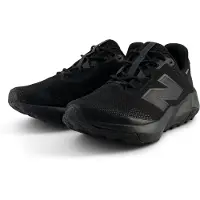 New Balance para homem. MTNTRGV6 Sapatos DynaSoft Nitrel v6 Gore Tex preto (43), Plano, Cordão, Casual