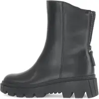 Gabor Botas preto