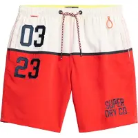 Superdry para homem. M3010249A Fato de banho de 43,2 cm com logótipo náutico vermelho (M), Beachwear, Polister Reciclado, Sustentável