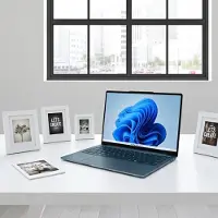 Lenovo Yoga Slim 7 Gen10 14 AMD Processador AMD Ryzen? AI 5 340 2,00 GHz até 4,80 GHz, Windows 11 Home, 512 GB SSD M.2 2242 PCIe Gen4 TLC - 83JYCTO1WWPT1