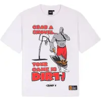 AND1 Camisa 'Grab a Shovel' cinzento / vermelho / branco
