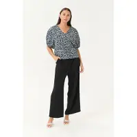 Kaffe Blusa 'Ruffalo' navy / branco