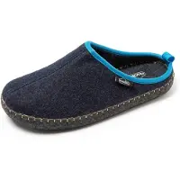 Nuvola Nuvola. Pantufa 'Zueco Rim' azul escuro
