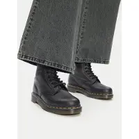 Dr. Martens Bota com atacadores preto