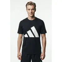 Adidas T-shirt Essentials