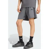 Adidas Calções Chelsea Lite Woven Essentials com 3 Riscas