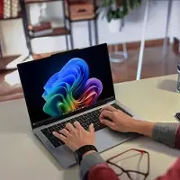 Lenovo ThinkPad X9-14 Gen 1 Processador Intel Core? Ultra 5 226V núcleos LPE de até 3,50 GHz núcleos de desempenho de até 4,50 GHz, 16 GB MOP, Windows 11 Home, 256 GB SSD M.2 2242 PCIe Gen4 TLC Opal