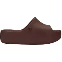 Melissa Chinelos Free Platform Slide