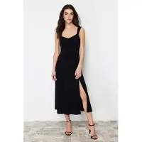 Trendyol Vestido preto